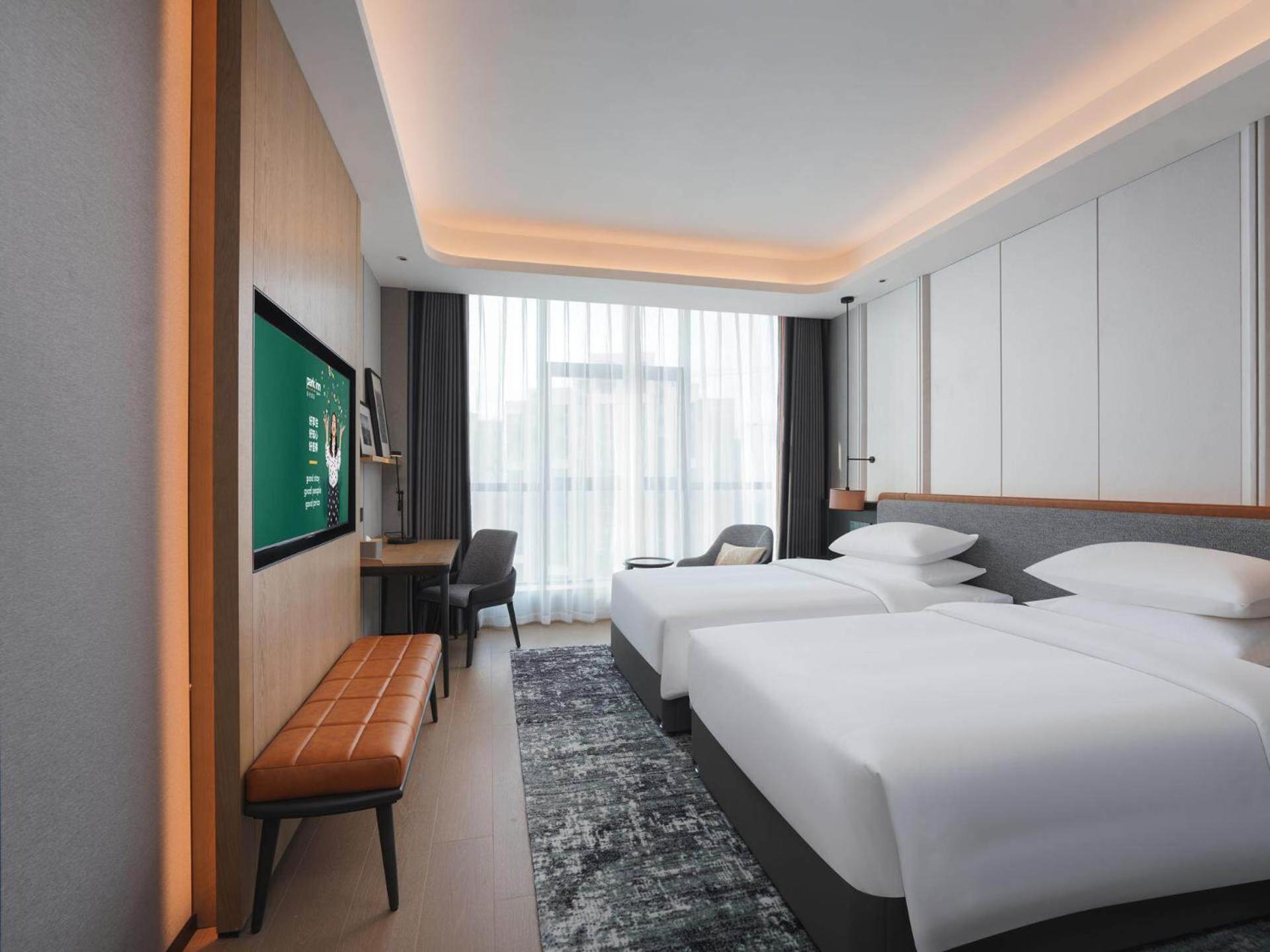 Park Inn By Radisson Nanchong Yilong Star City Plaza Exteriör bild
